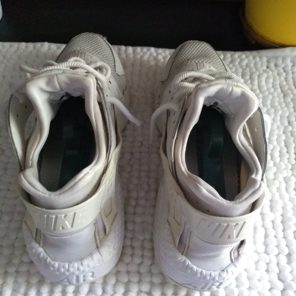 Nike Air Huaraches sneakers shoes size 10 - Picture 7 of 7